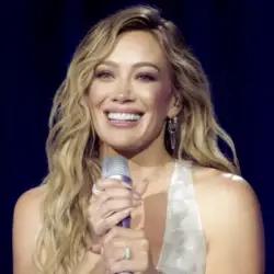 BUS TO HILARY DUFF