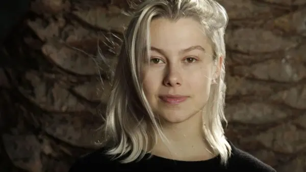 Bus to Phoebe Bridgers